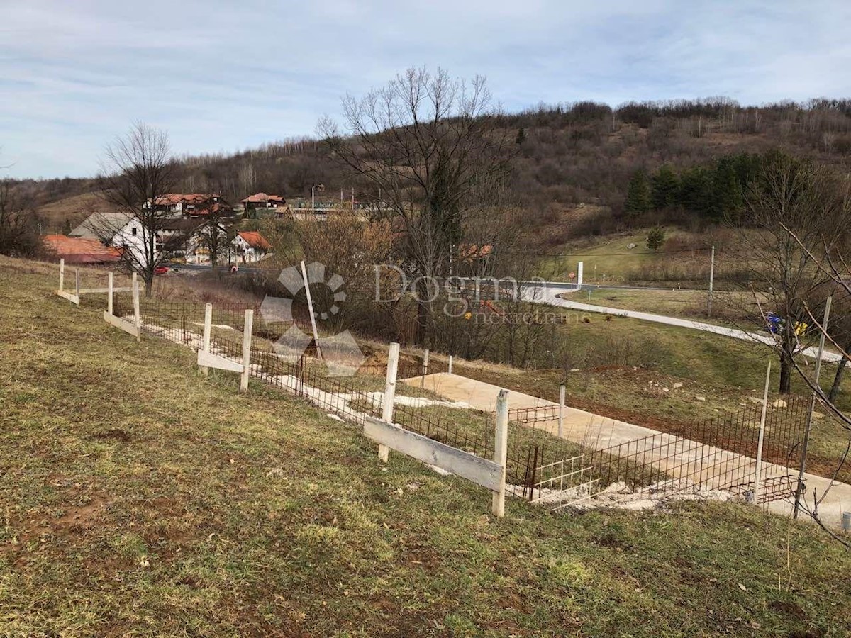 Terreno Oštarski Stanovi, Rakovica, 1.666m2