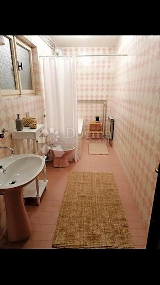 Casa Trešnjevka, Trešnjevka - Sjever, Remiza okretište, 353m2