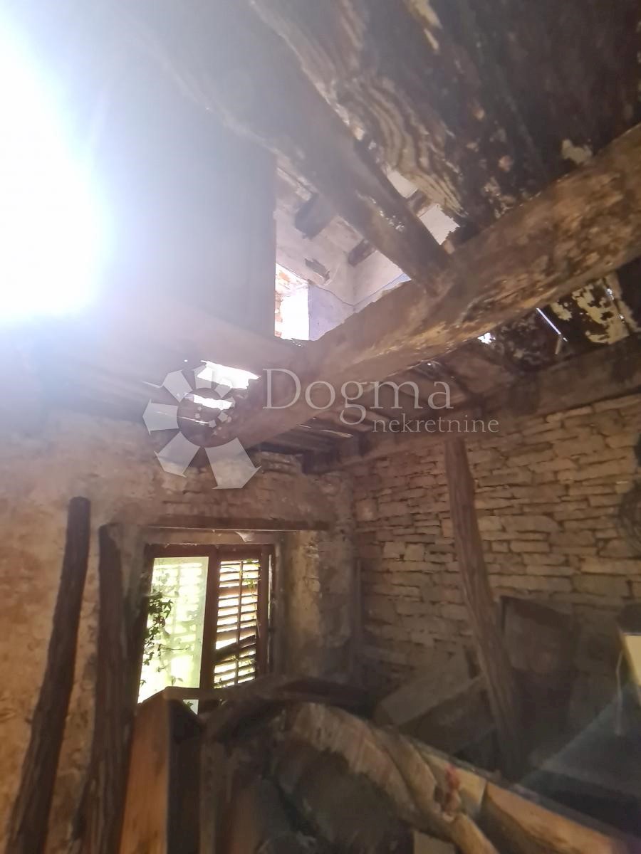 Casa Oprtalj, 90m2
