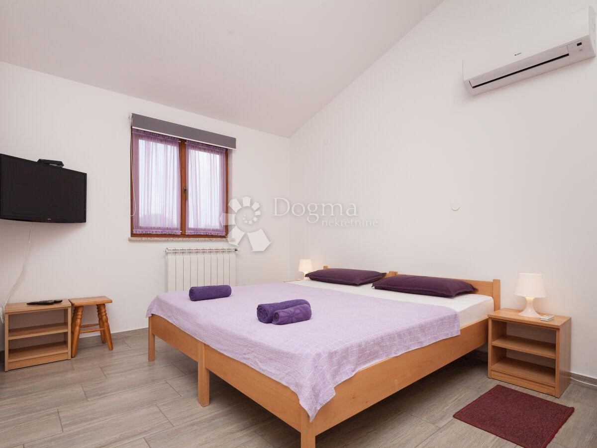CASA PER 20 PERSONE, PISCINA, SALA, POSIZIONE TOP!
