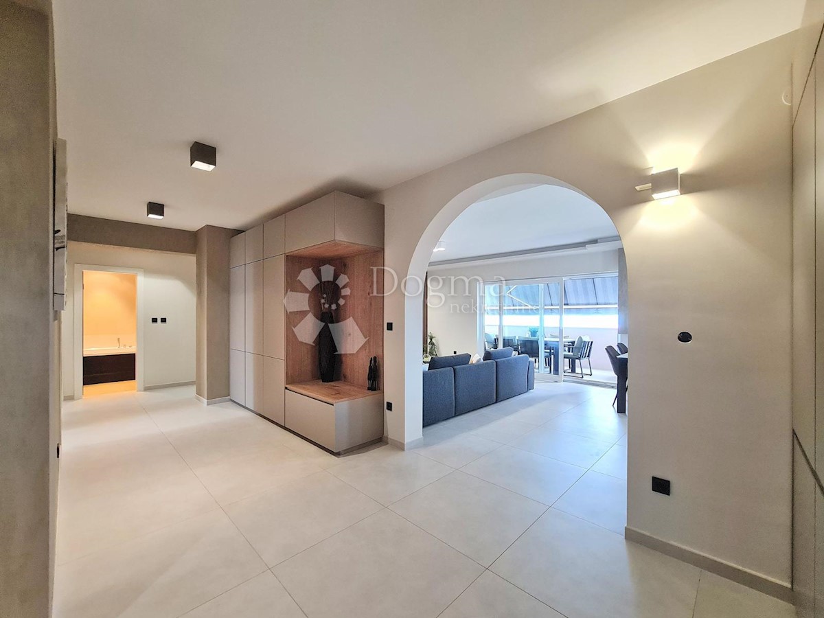 Allogio Pehlin, Rijeka, 217m2