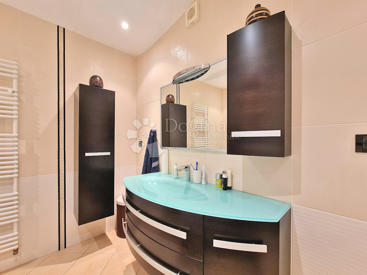 Allogio Pehlin, Rijeka, 217m2