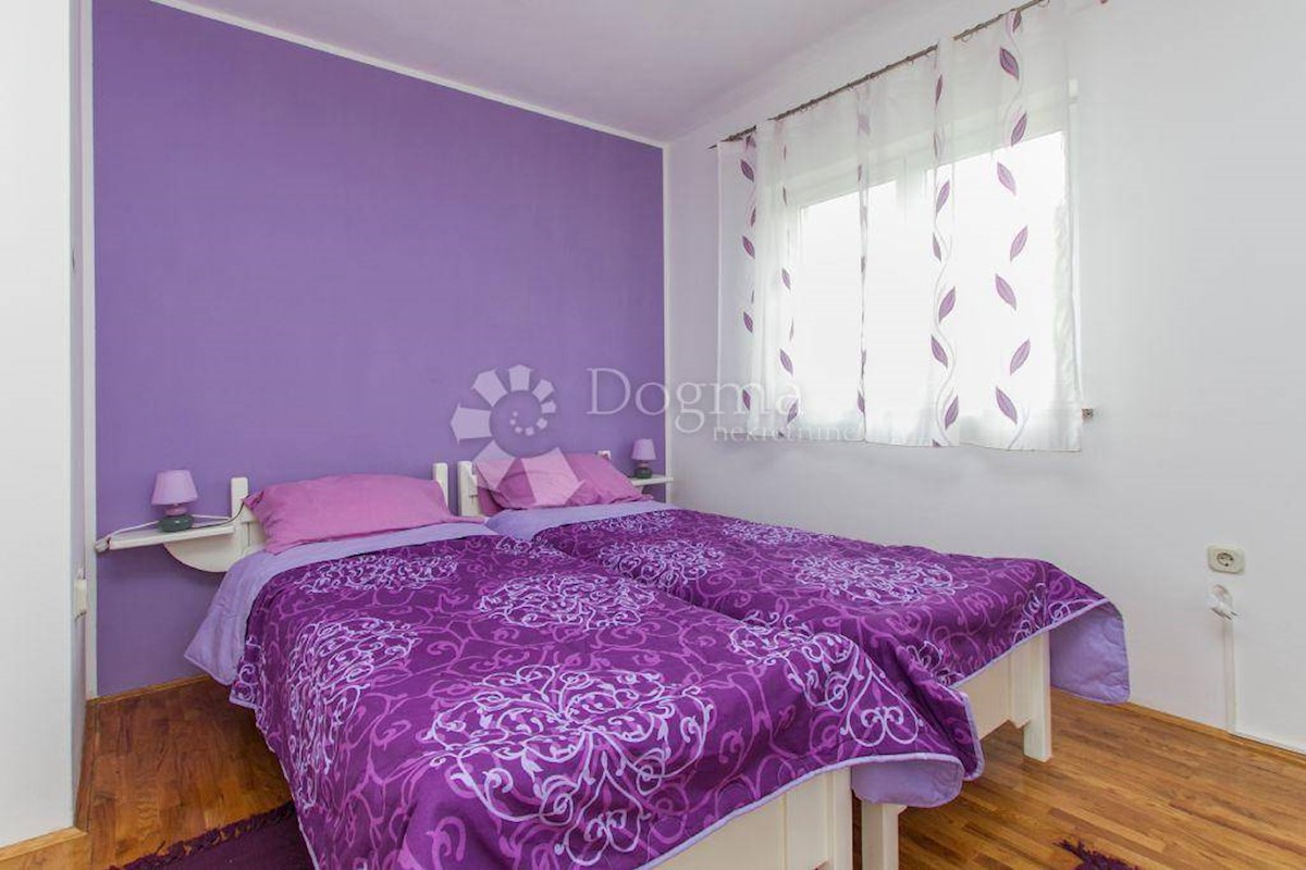 Casa Ravni, Raša, 199m2