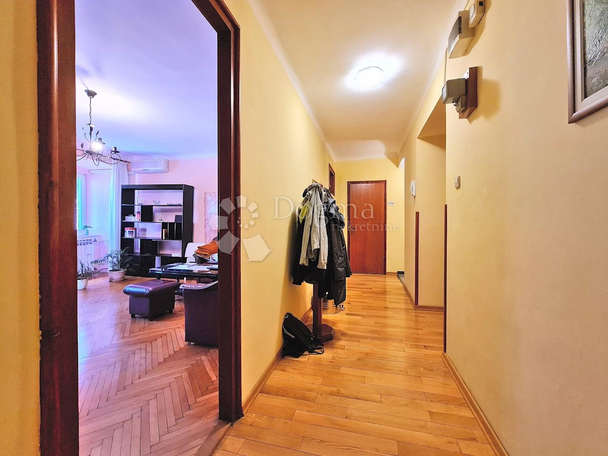 Allogio Centar, Rijeka, 110,55m2