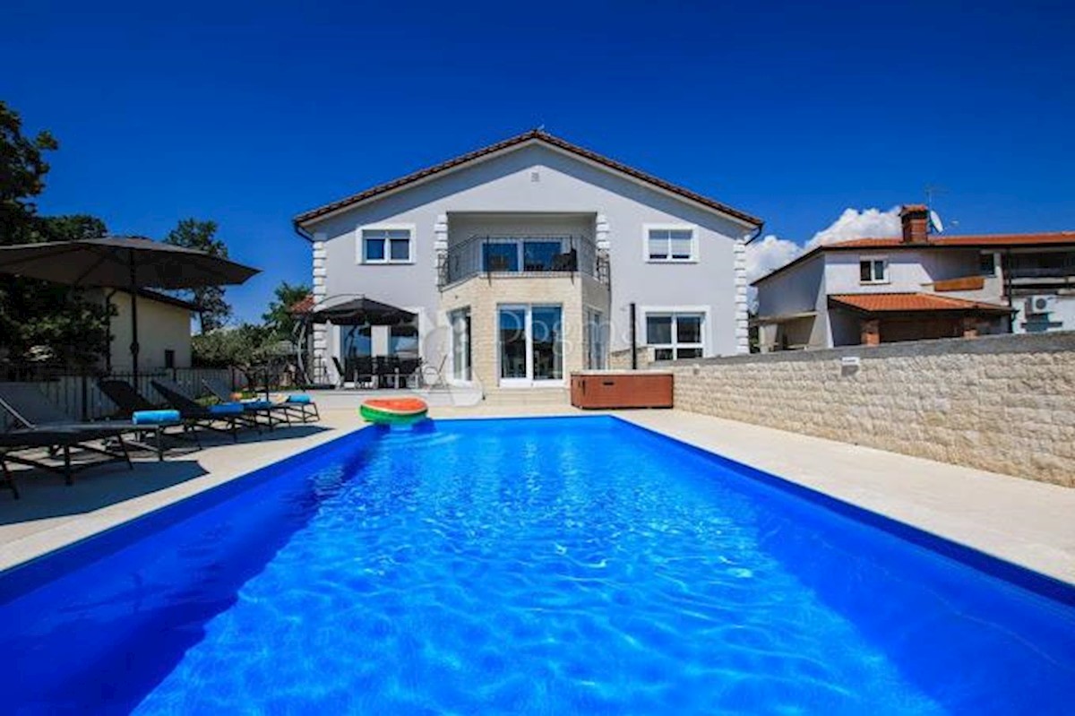 Casa Poreč, 400m2