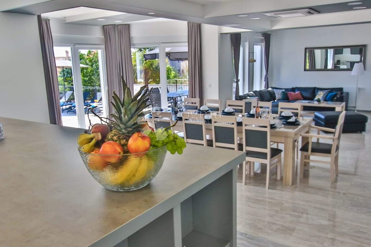 Casa Poreč, 400m2