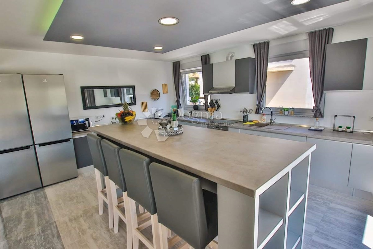 Casa Poreč, 400m2