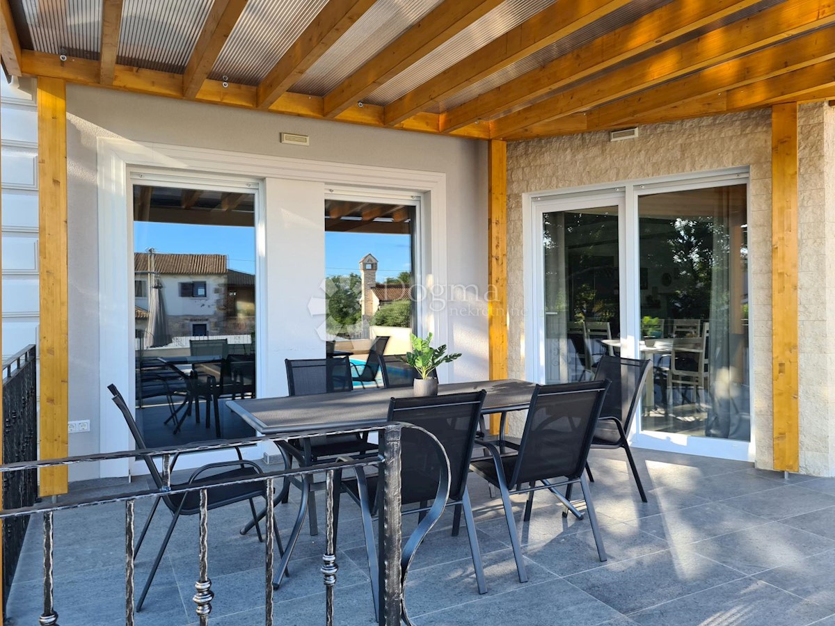 Casa Poreč, 400m2
