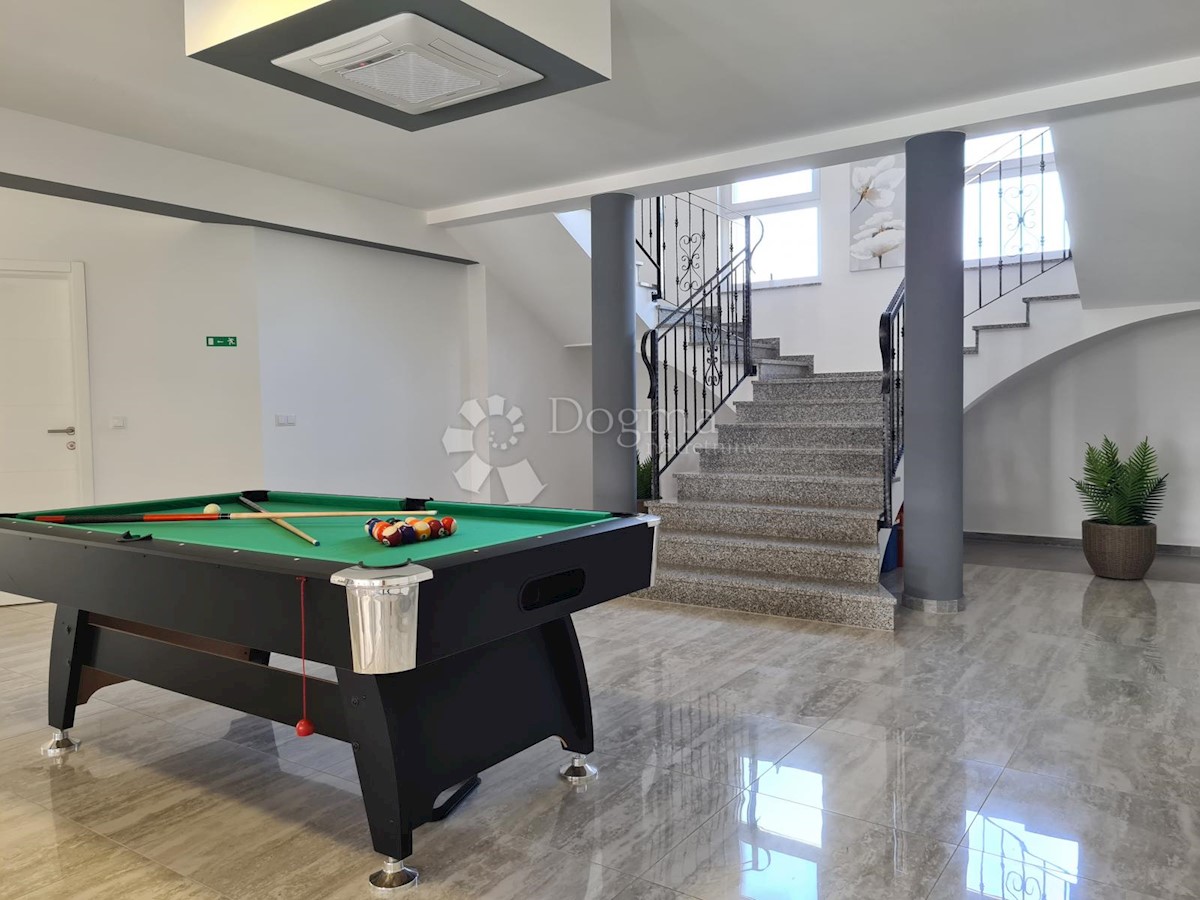 Casa Poreč, 400m2