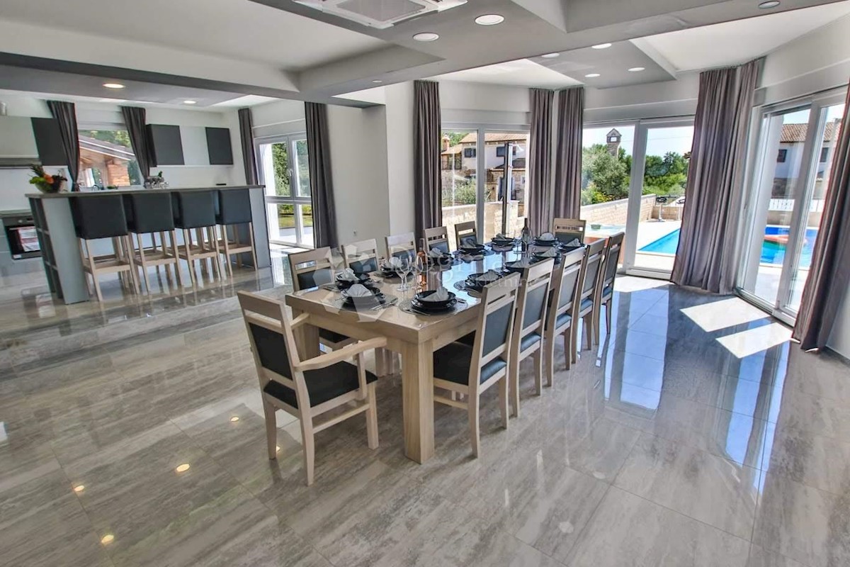 Casa Poreč, 400m2
