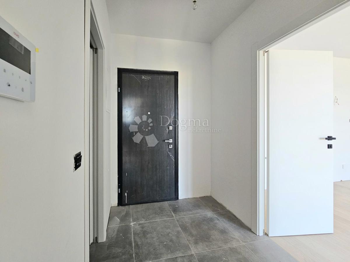 Appartamento monolocale, piano terra, con cortile, nuova costruzione, Umago