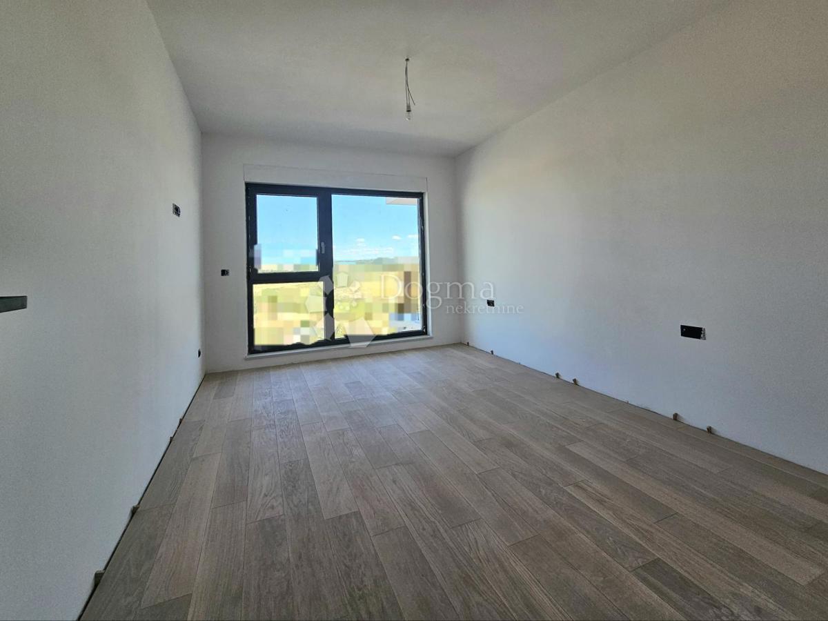 Appartamento monolocale, piano terra, con cortile, nuova costruzione, Umago