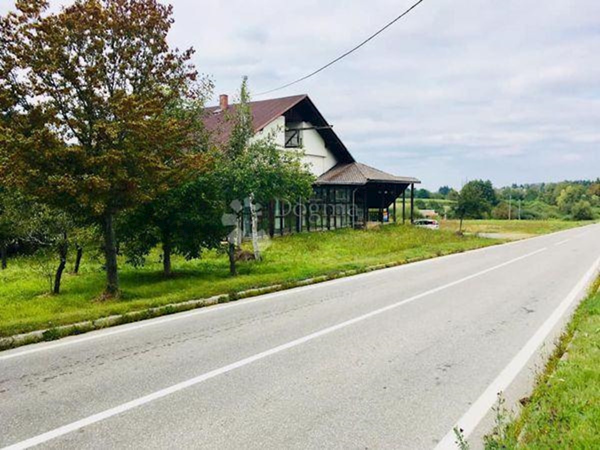 Casa Munjava Modruška, Josipdol, 890m2