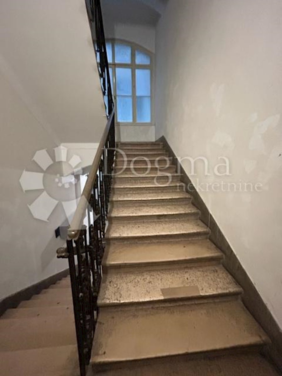Allogio Centar, Rijeka, 72,73m2