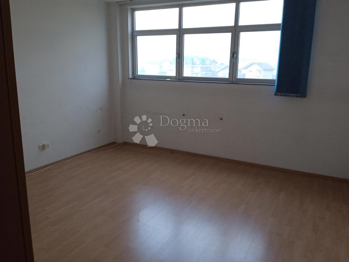 Locale commerciale Alaginci, Požega - Okolica, 3m2