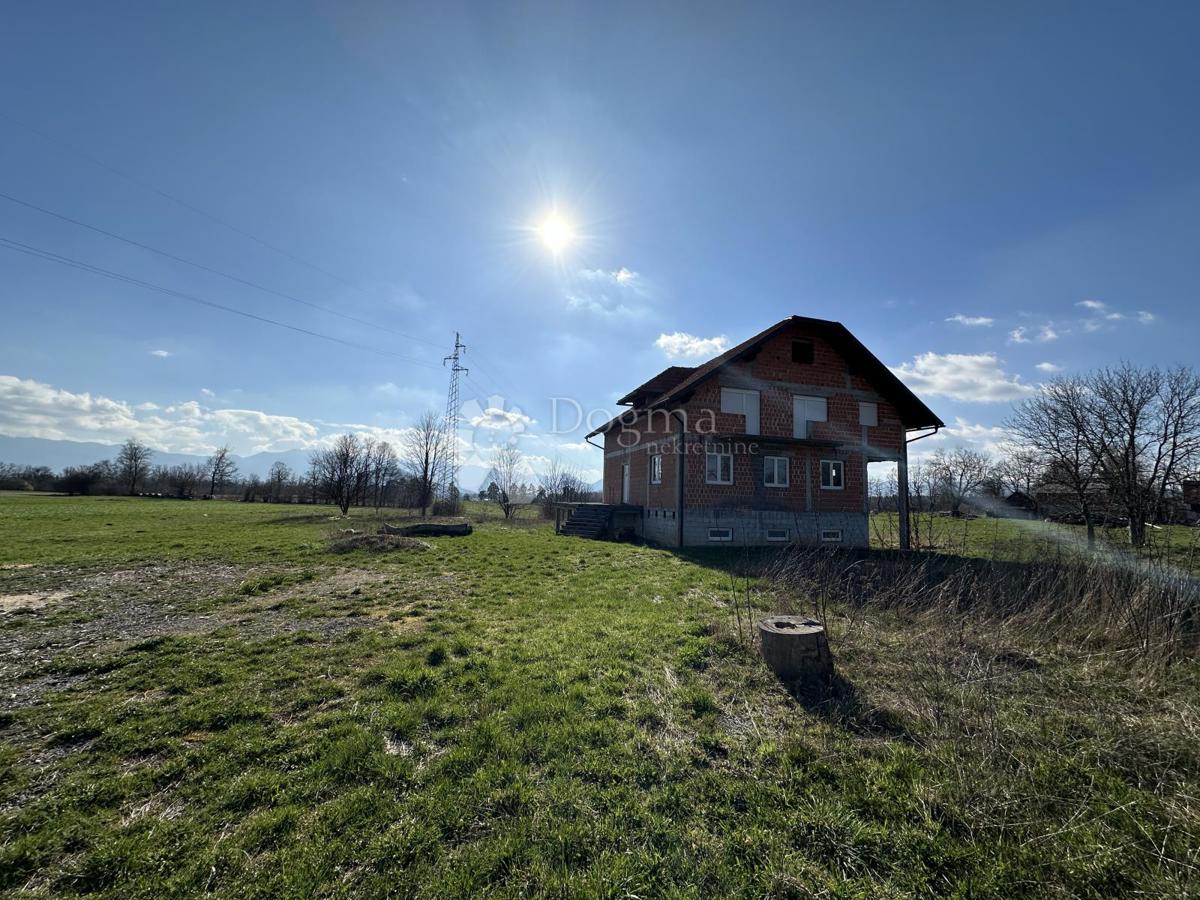 Casa Centar, Gospić, 10.117m2