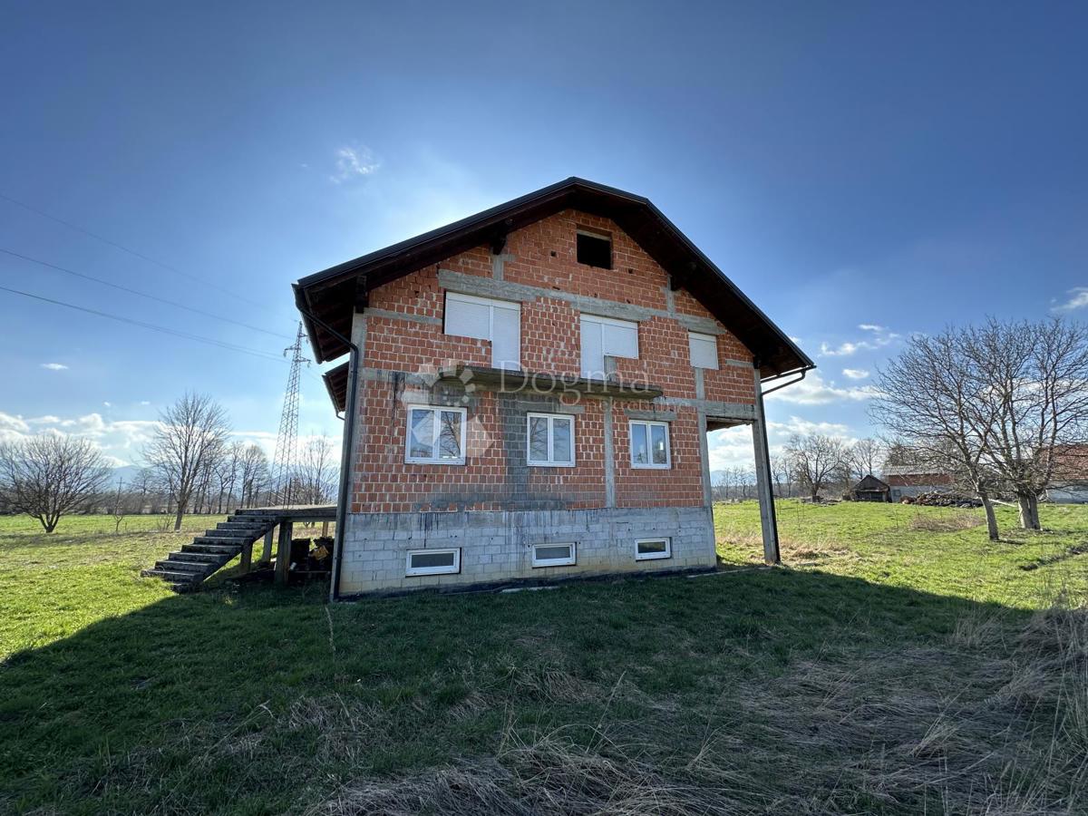 Casa Centar, Gospić, 10.117m2