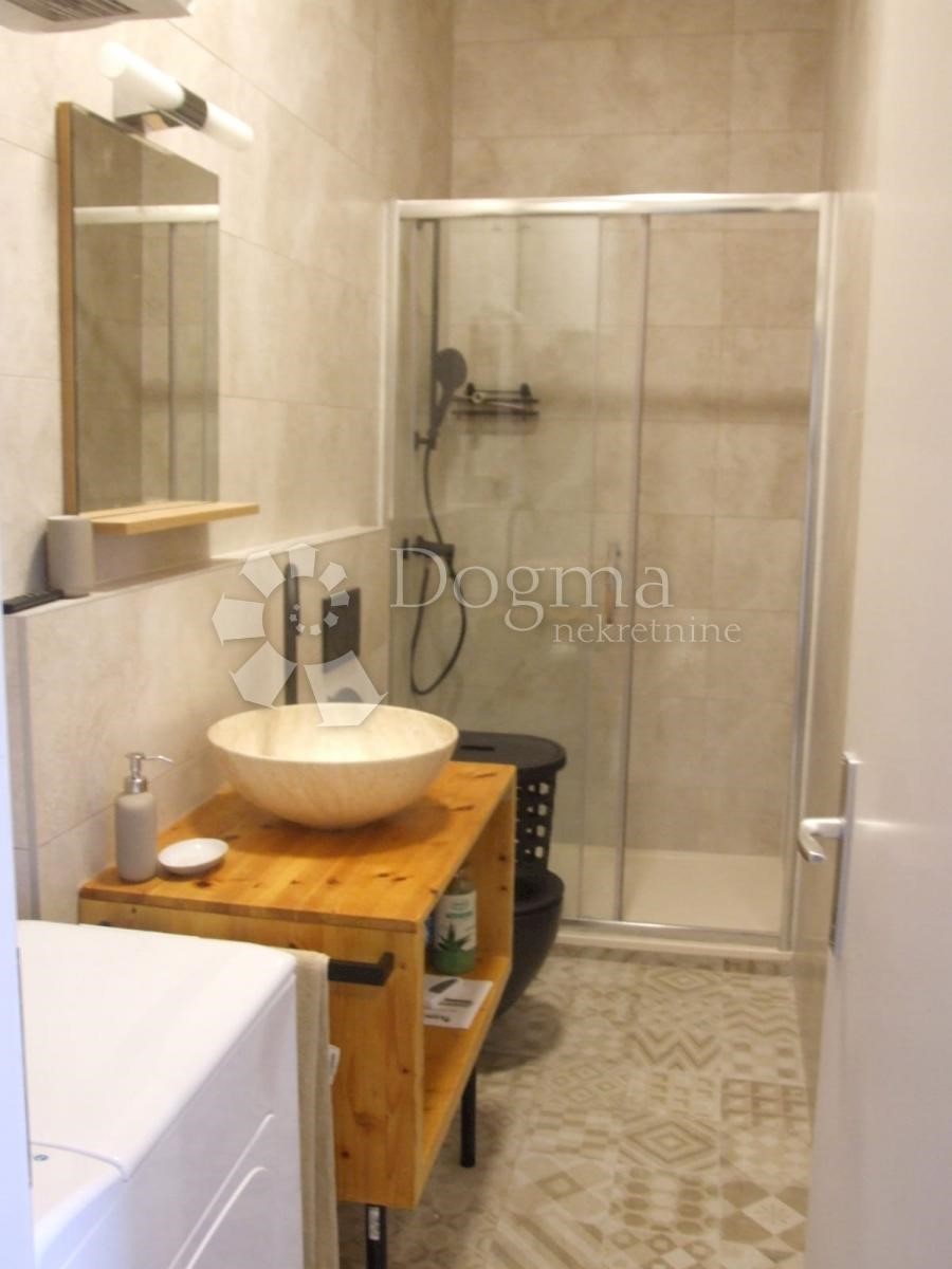 Allogio Centar, Rijeka, 88m2