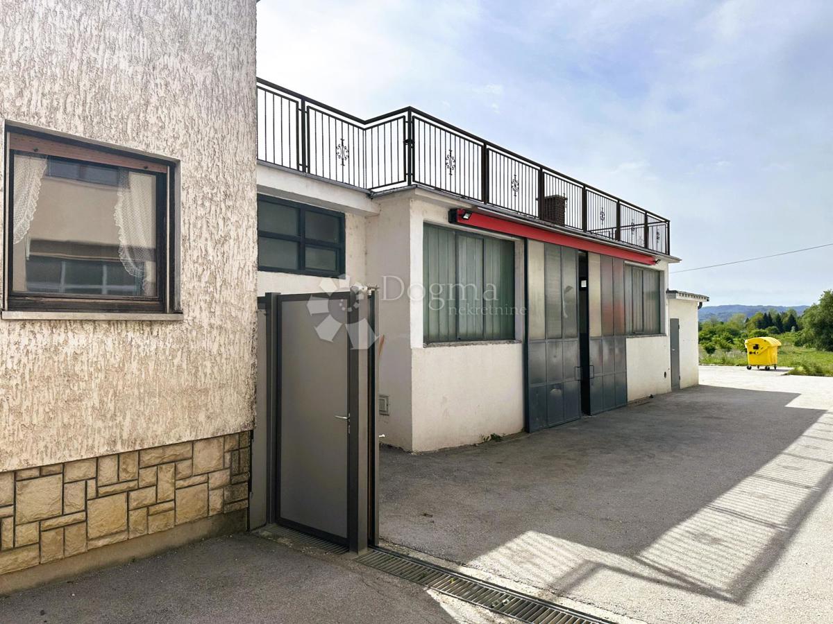 Casa Oštrice, Novi Marof, 110m2