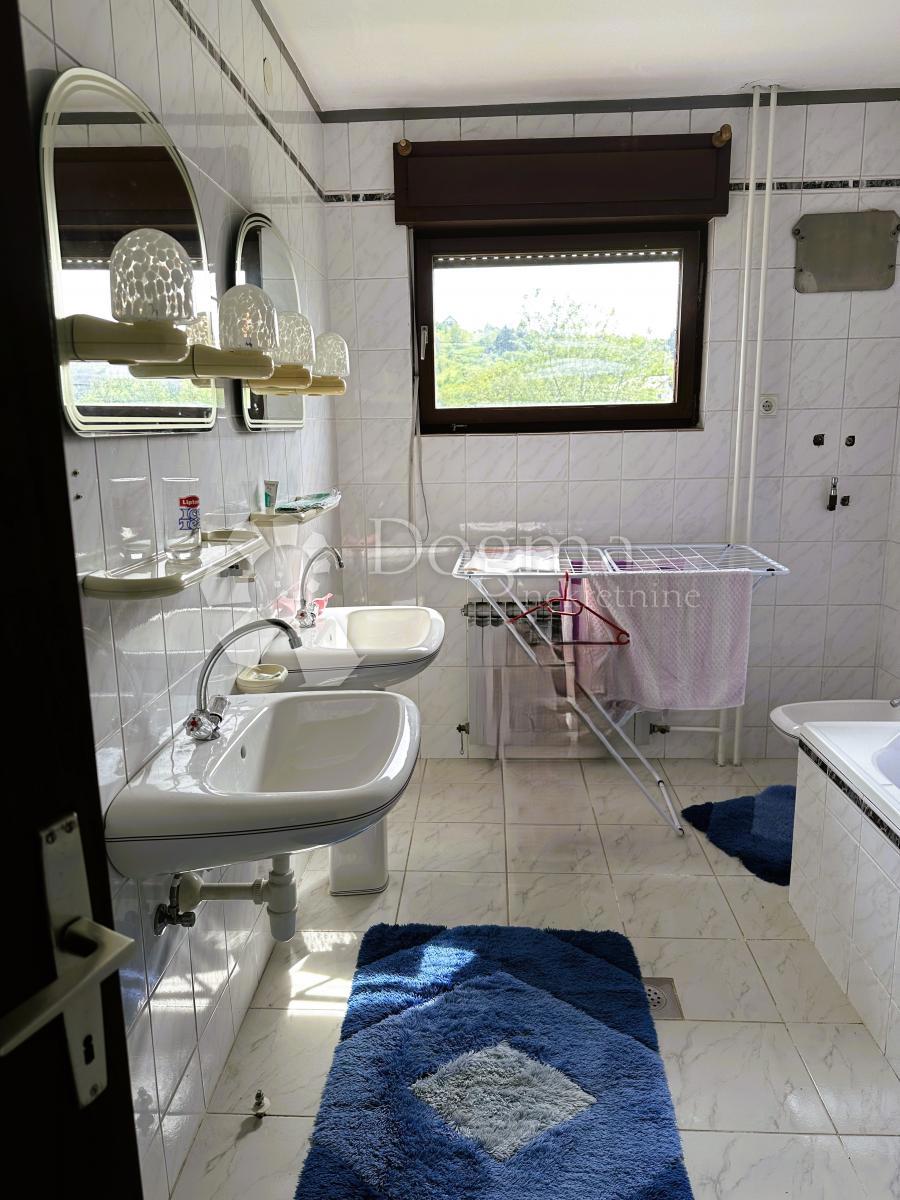 Casa Oštrice, Novi Marof, 110m2
