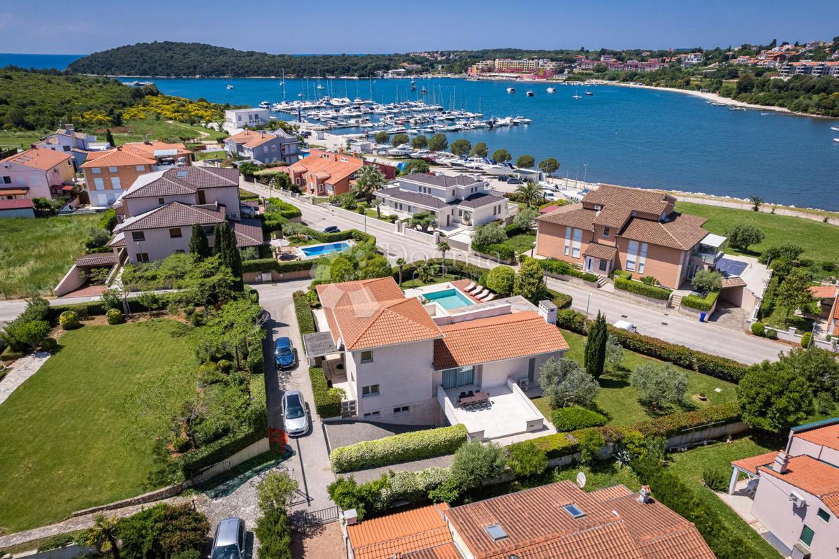 Villa di lusso vicino a marina Porto Volme