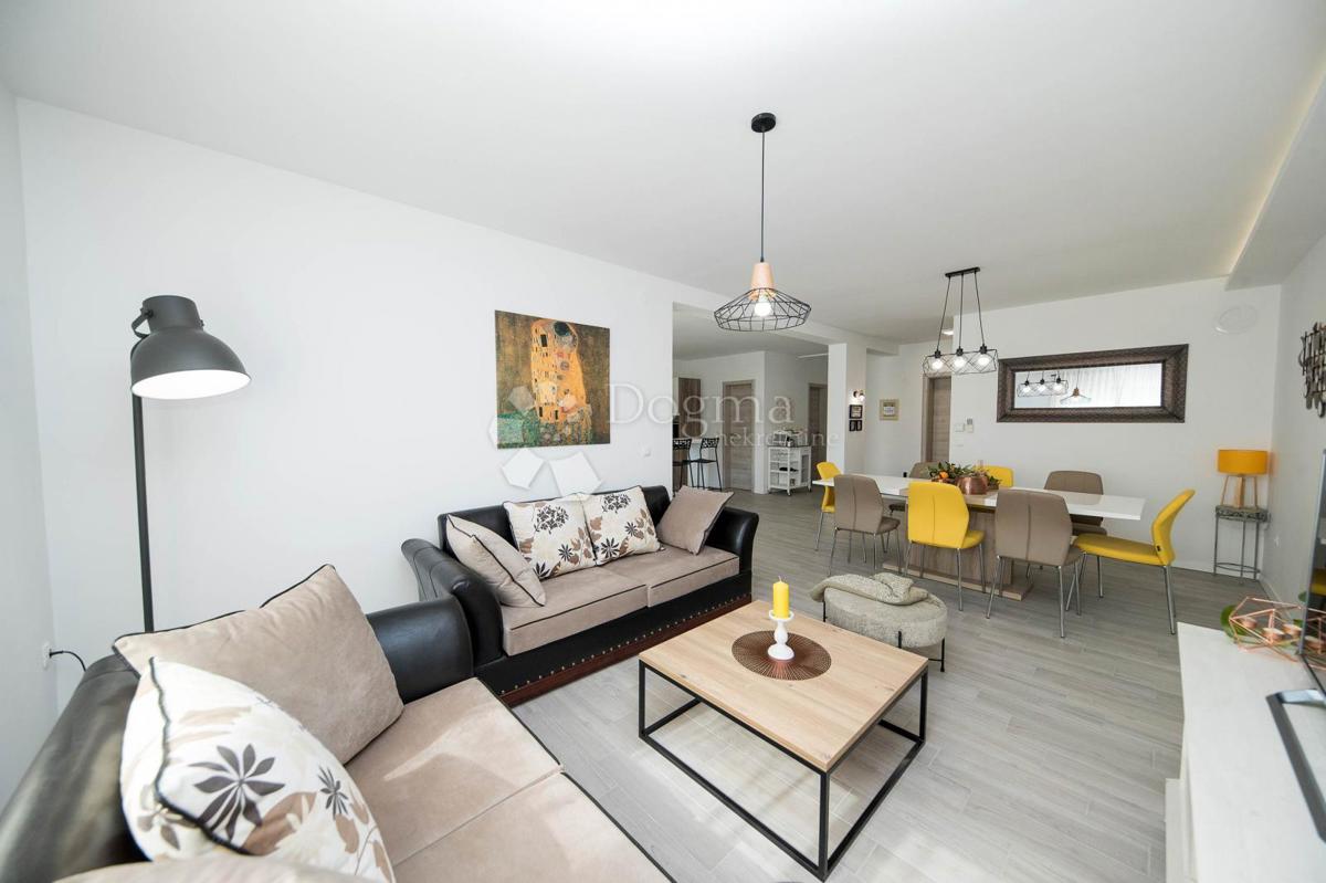 Casa Tribalj, Vinodolska Općina, 330m2