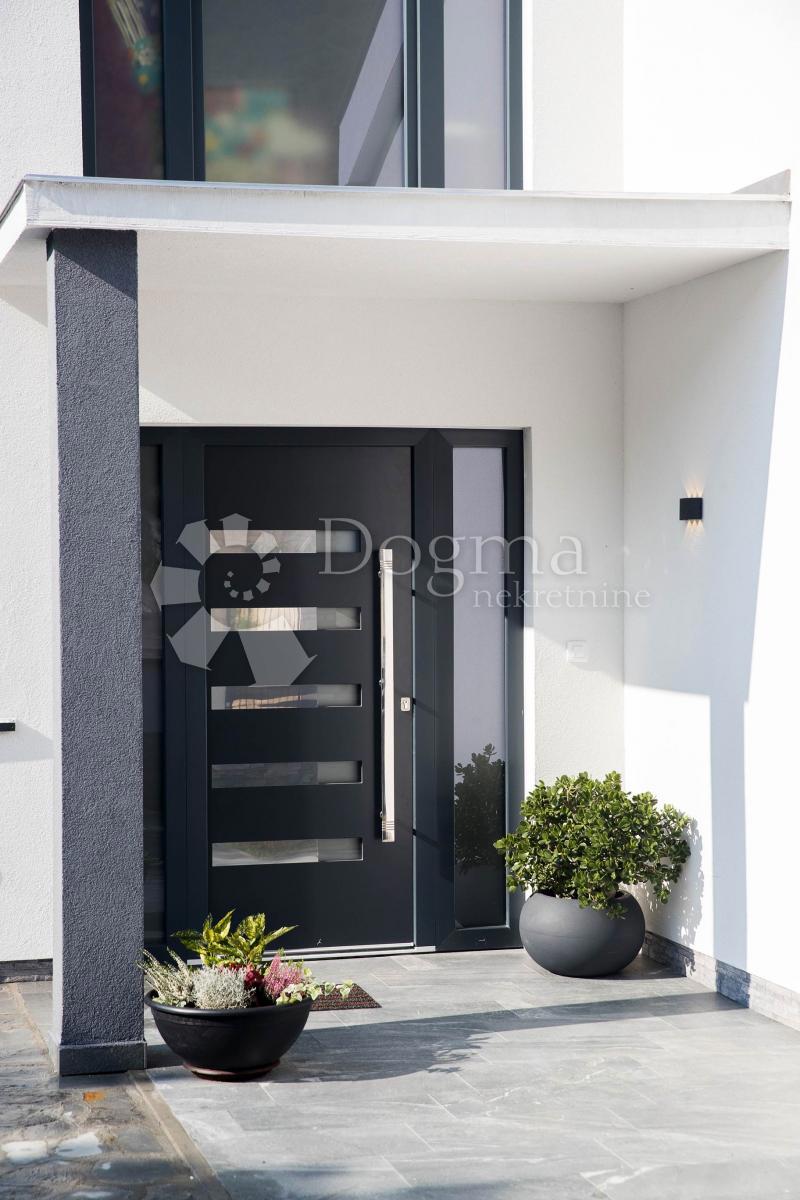 Casa Tribalj, Vinodolska Općina, 330m2