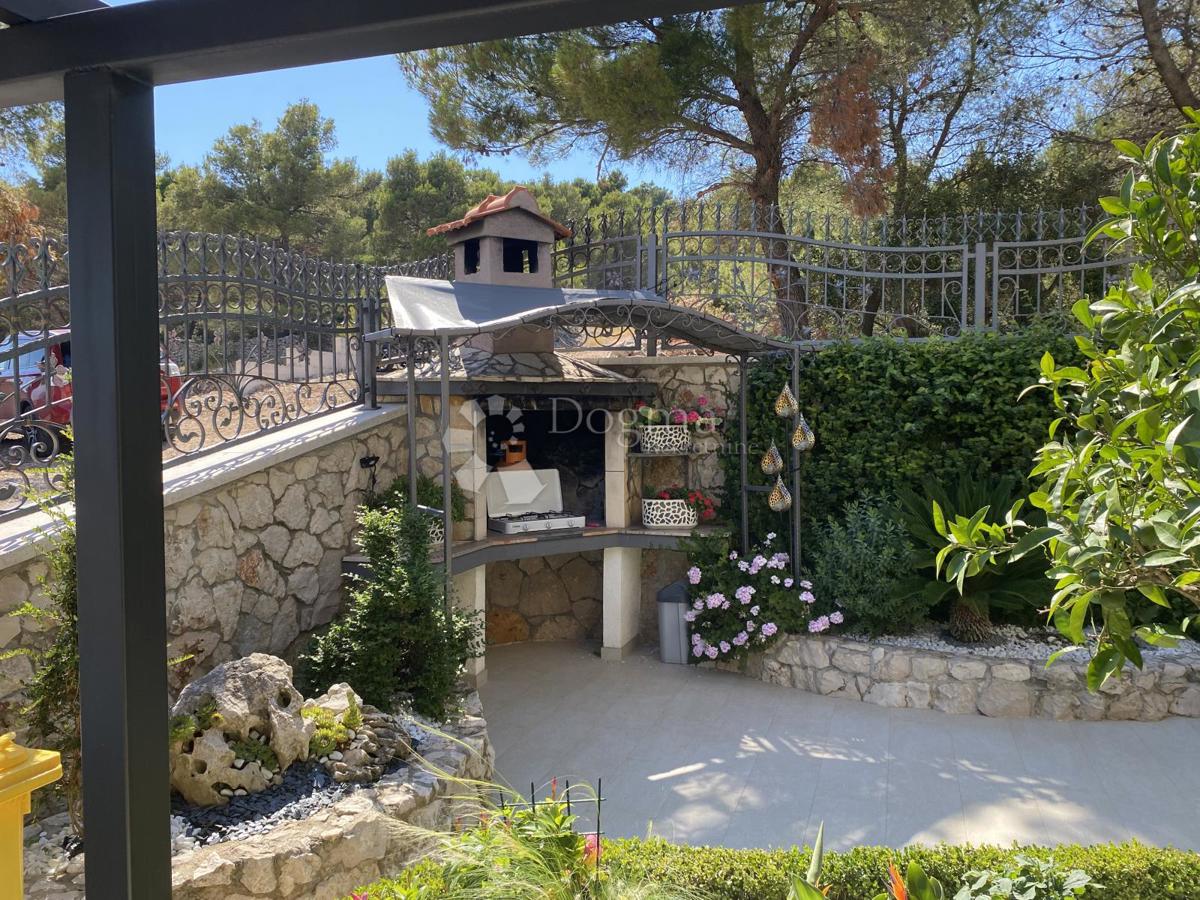 Casa Ražanj, Rogoznica, 650m2