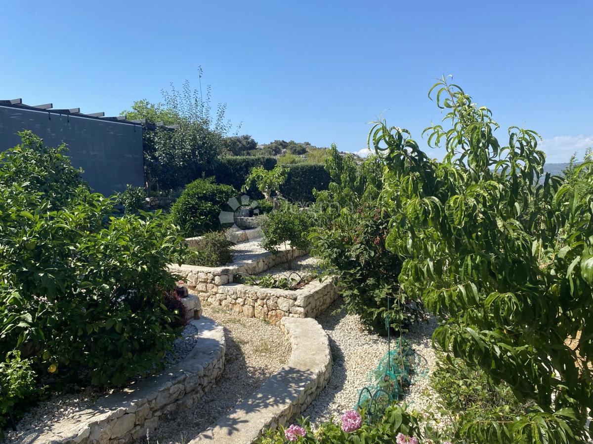 Casa Ražanj, Rogoznica, 650m2