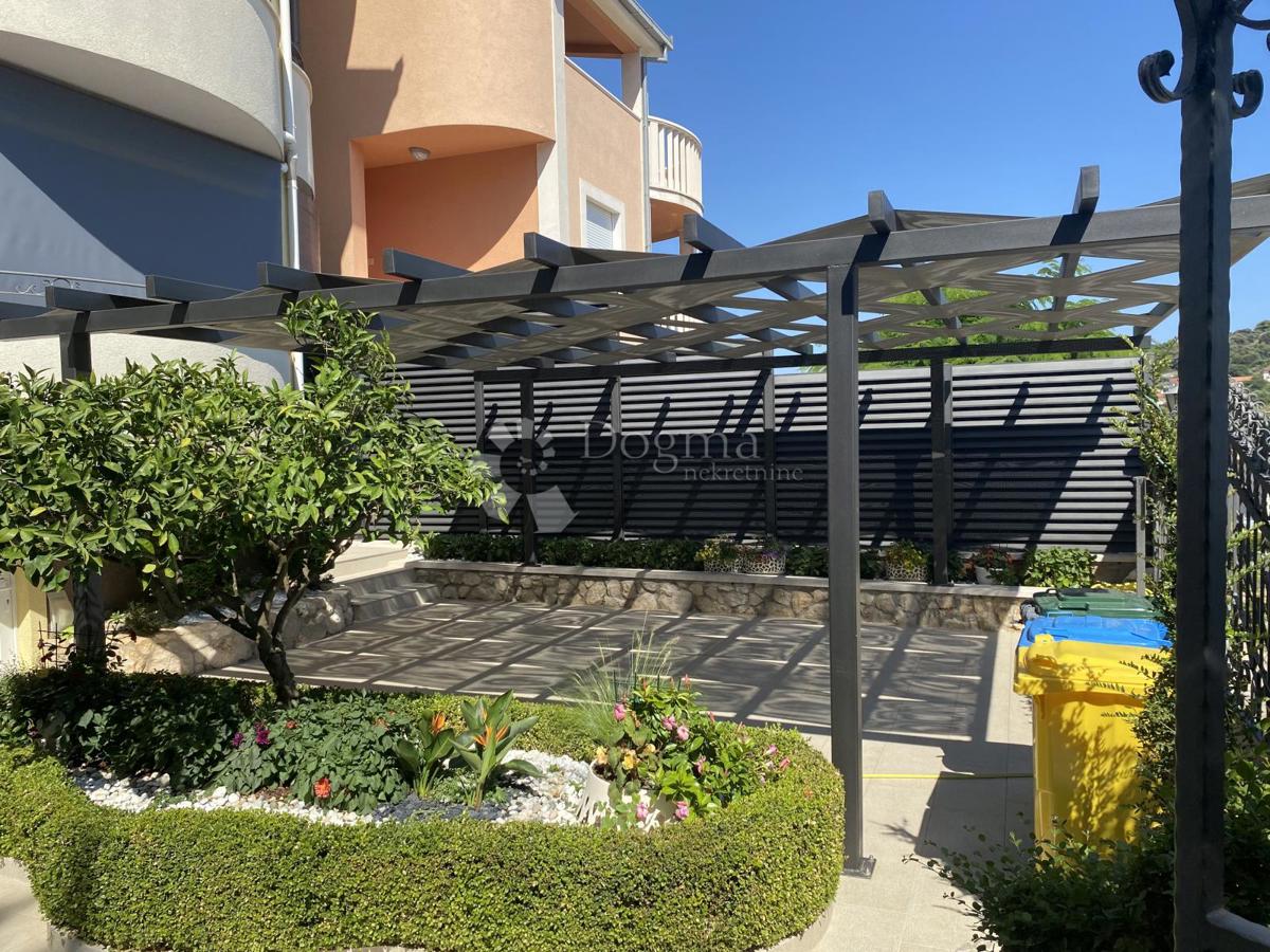 Casa Ražanj, Rogoznica, 650m2