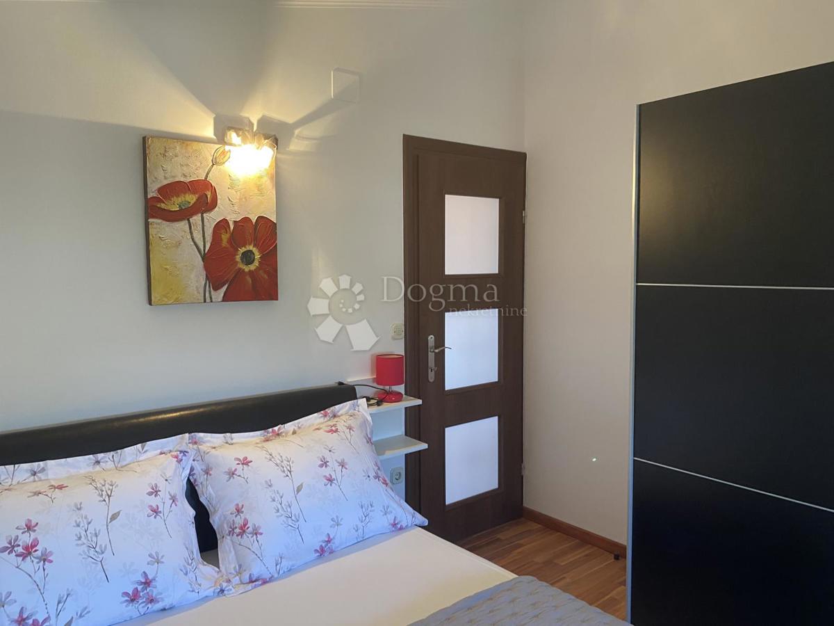 Casa Ražanj, Rogoznica, 650m2