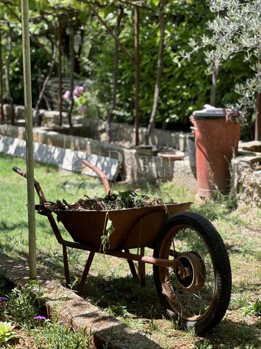 Casa Peruški, Marčana, 180m2