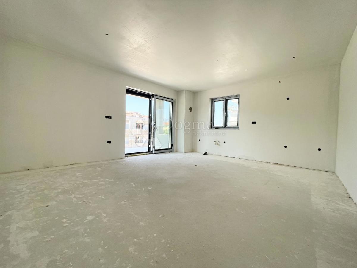 Appartamento con vista mare, nuova costruzione, Umago