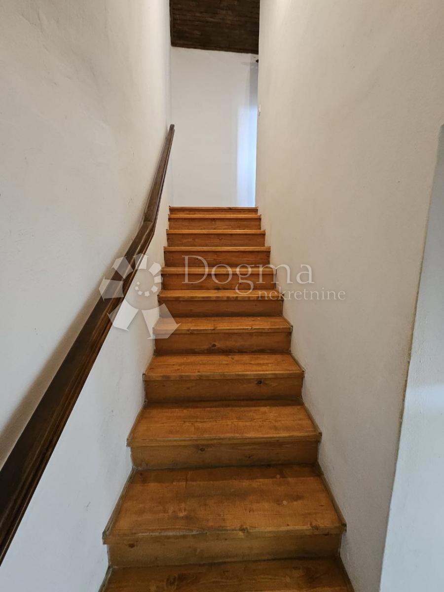 Casa Oprtalj, 125m2