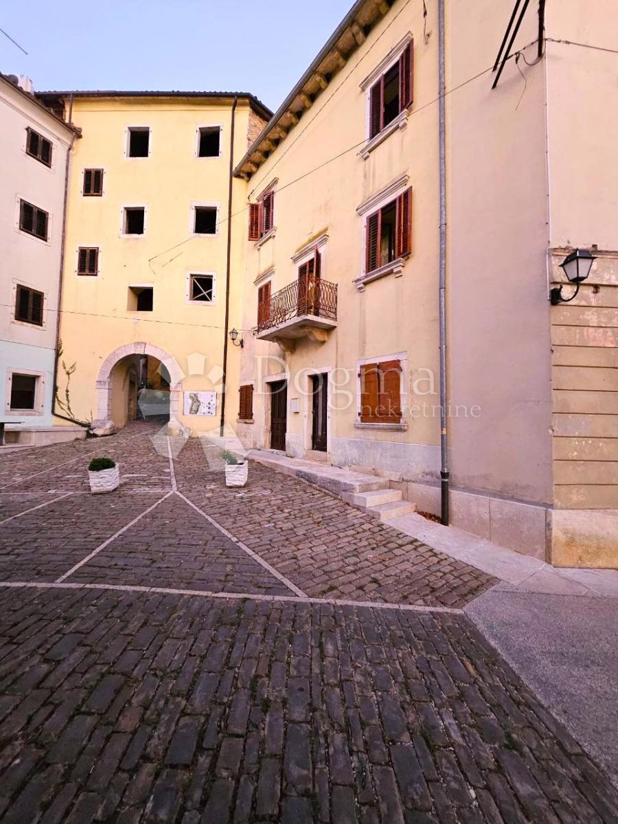 Casa Oprtalj, 125m2