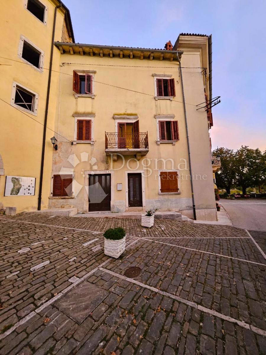 Casa Oprtalj, 125m2