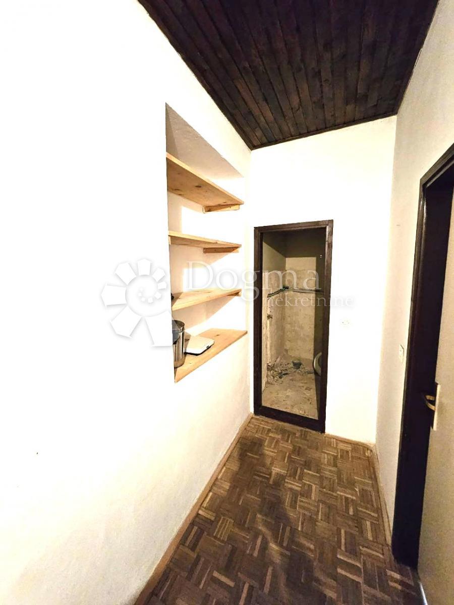 Casa Oprtalj, 125m2