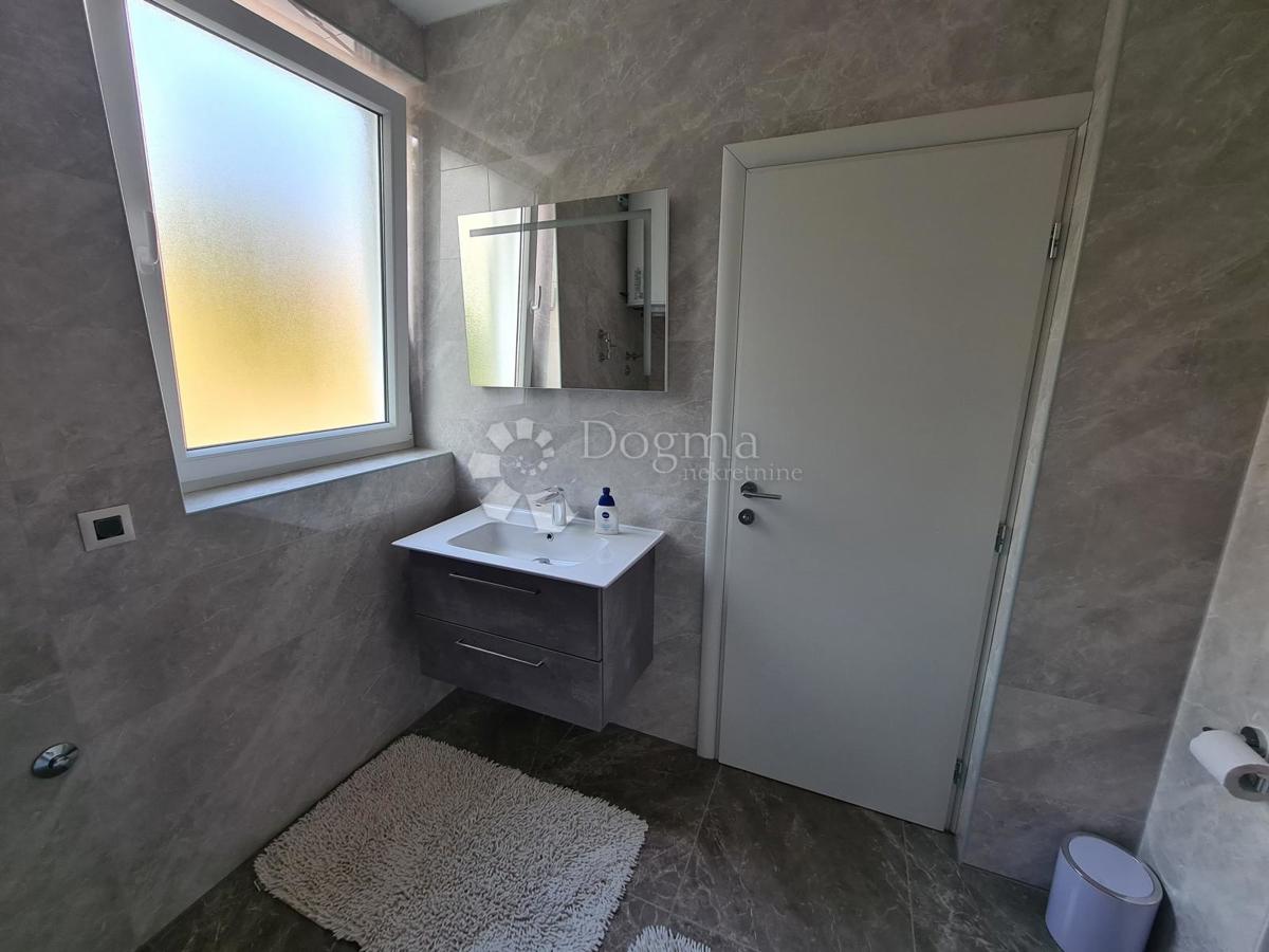 Casa Dramalj, Crikvenica, 300m2