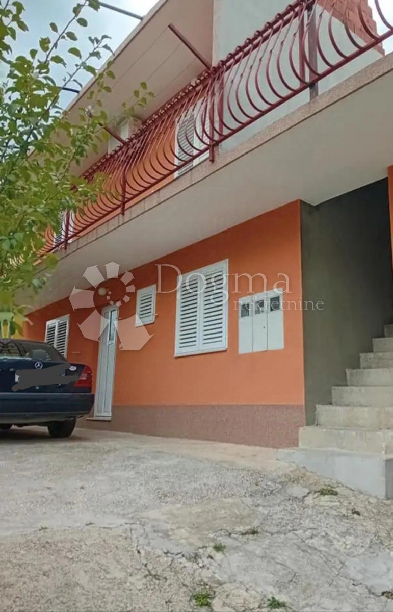 Casa Žrnovnica, Split - Okolica, 160m2