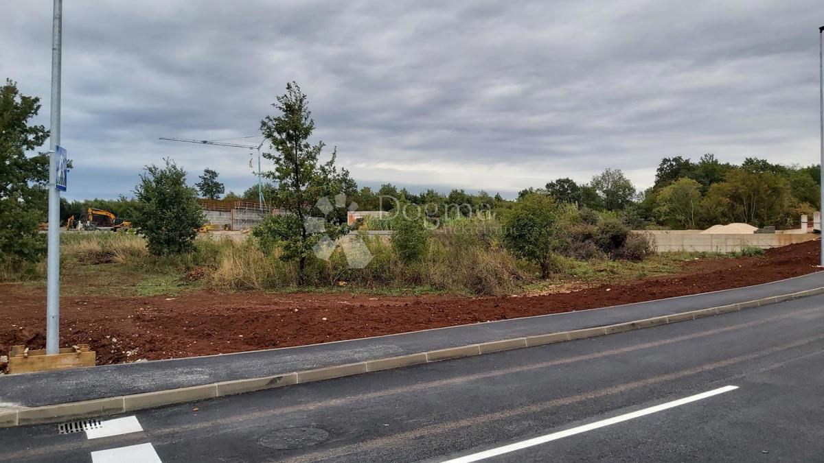 Terreno Poreč, 2.420m2