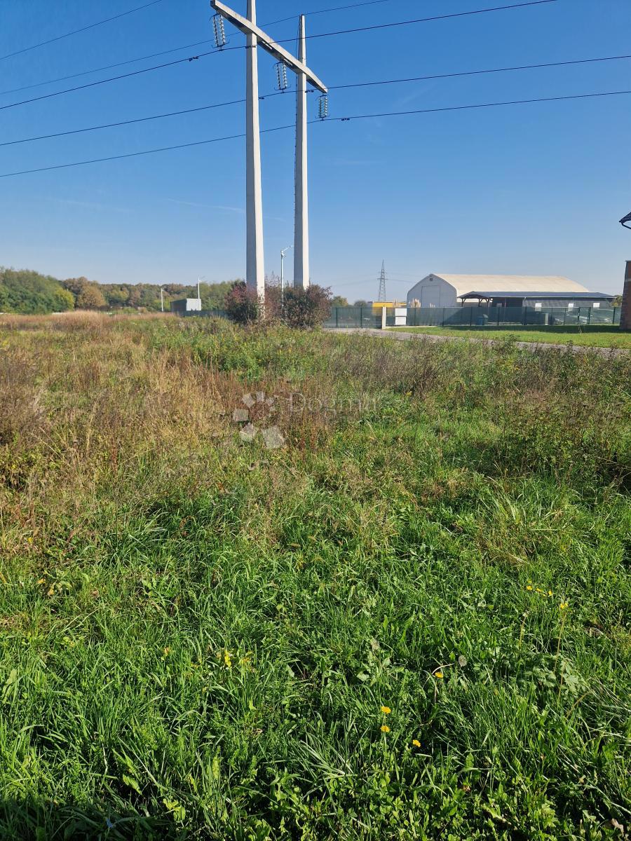 Terreno Kerestinec, Sveta Nedelja, 2.039m2