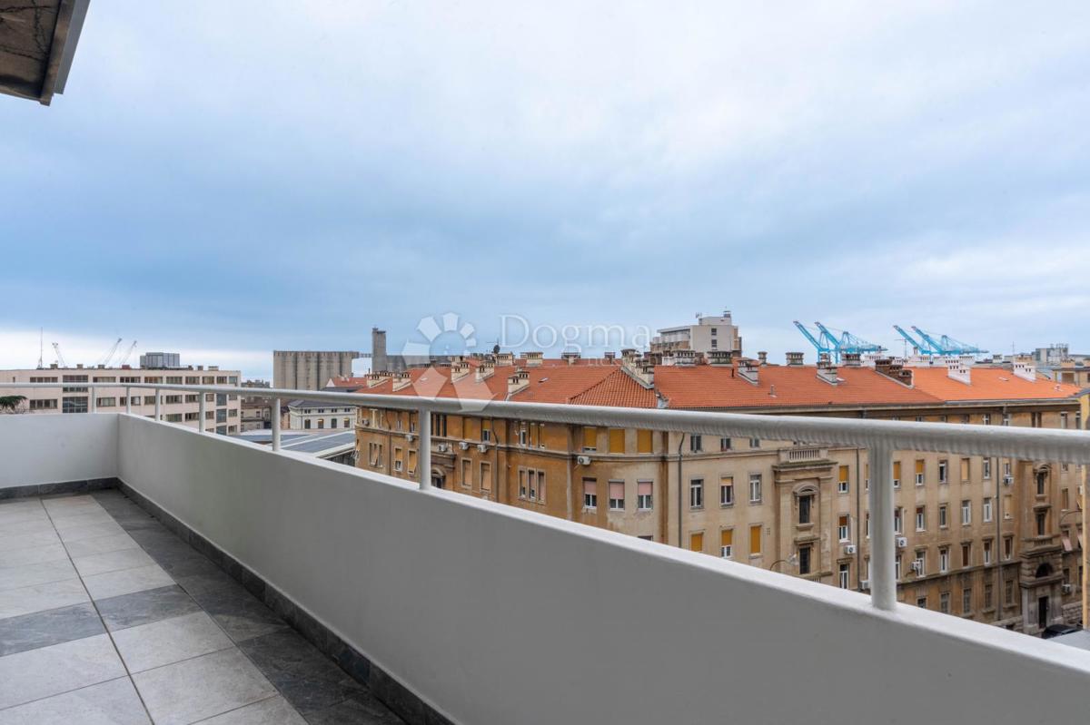 Allogio Centar, Rijeka, 107m2
