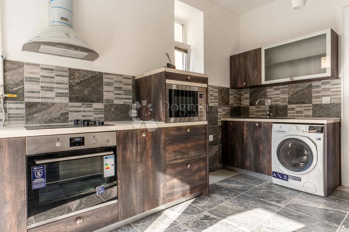 Allogio Centar, Rijeka, 107m2