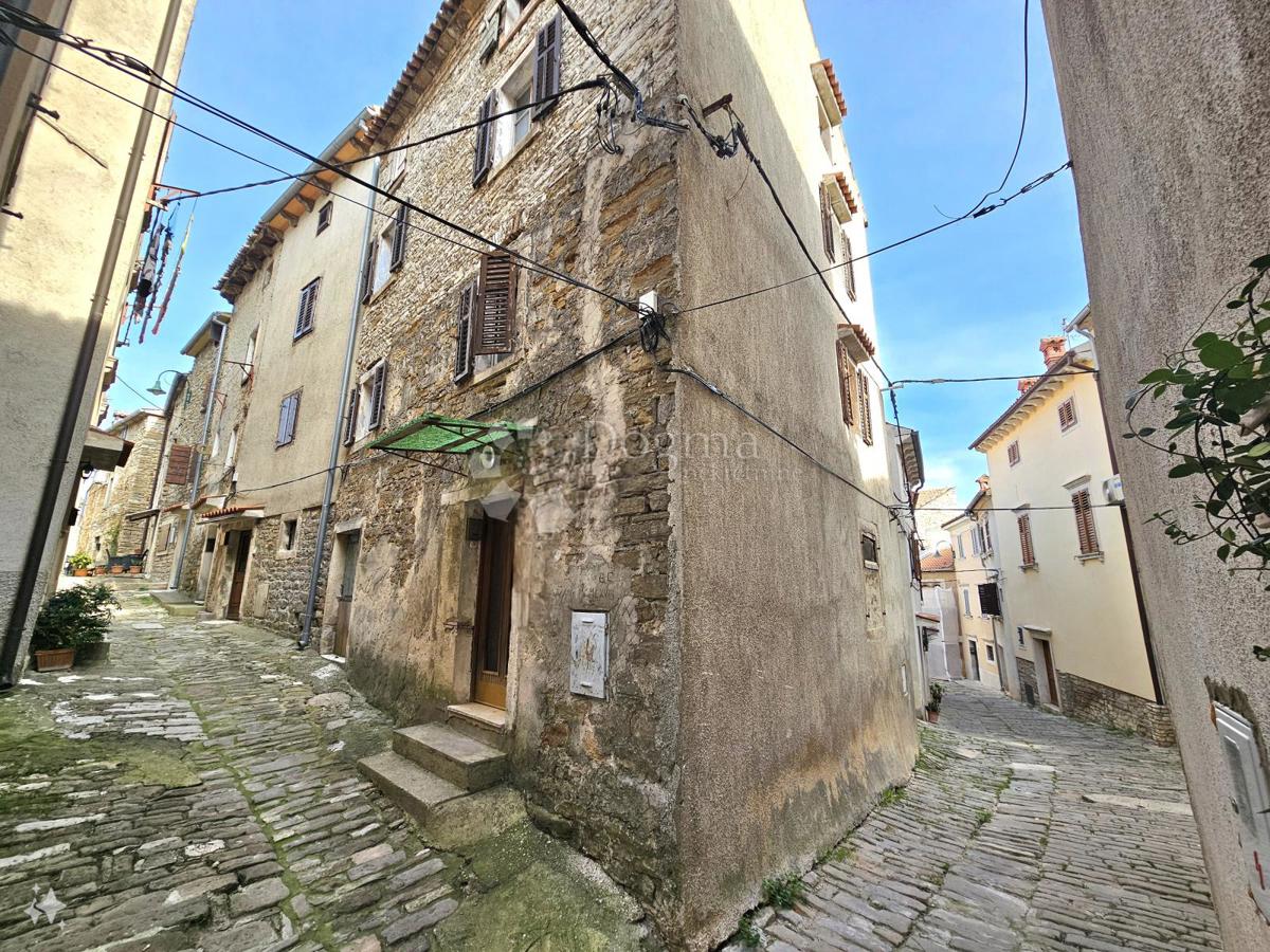 OCCASIONE! Ampia proprietà (240 m2) da ristrutturare