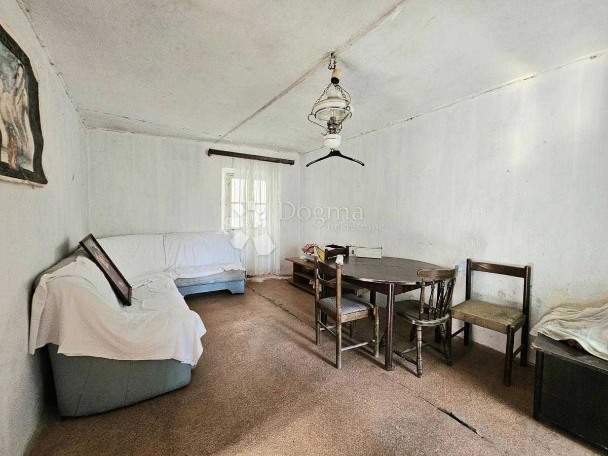 OCCASIONE! Ampia proprietà (240 m2) da ristrutturare