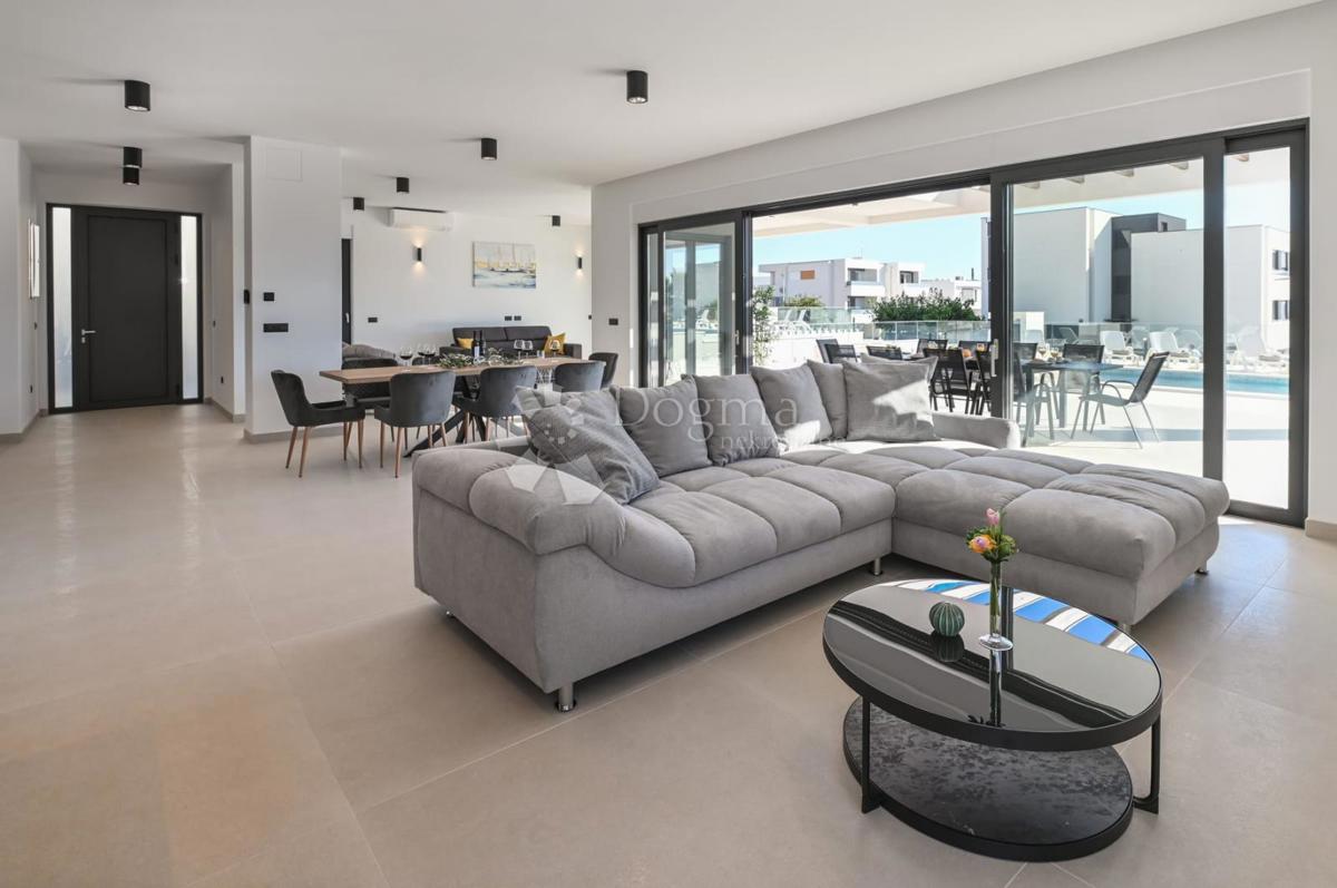 Casa Novalja, 310m2