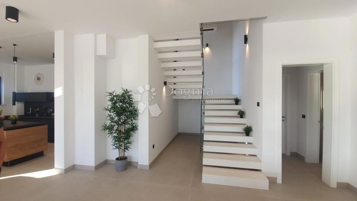 Casa Novalja, 310m2