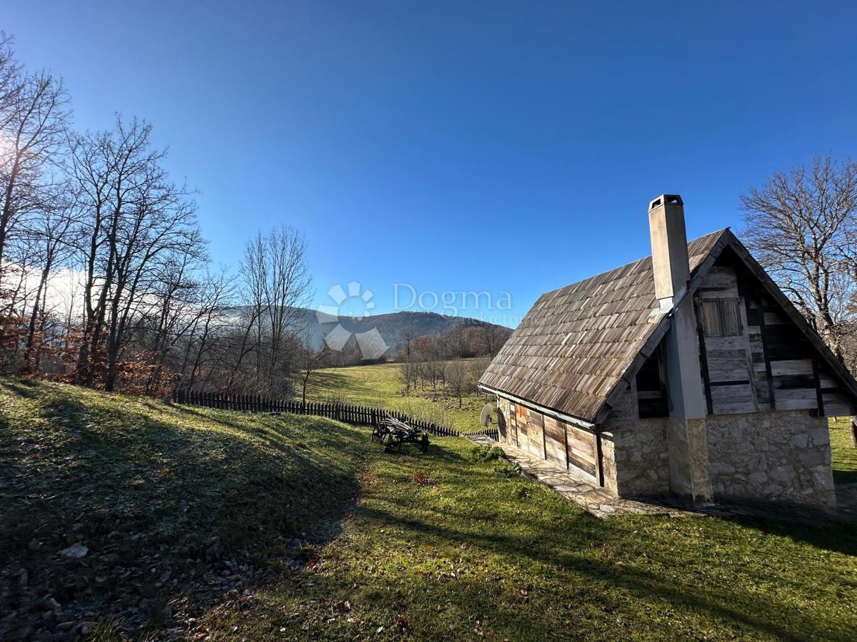 Casa Udbina, 1.000m2