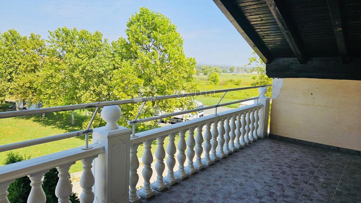 Casa Soblinec, Sesvete, 300m2