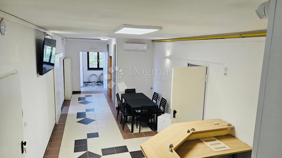 Casa Soblinec, Sesvete, 300m2